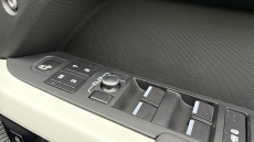 Land Rover Defender 3.0 D200 SE 110 5dr Auto Diesel Estate